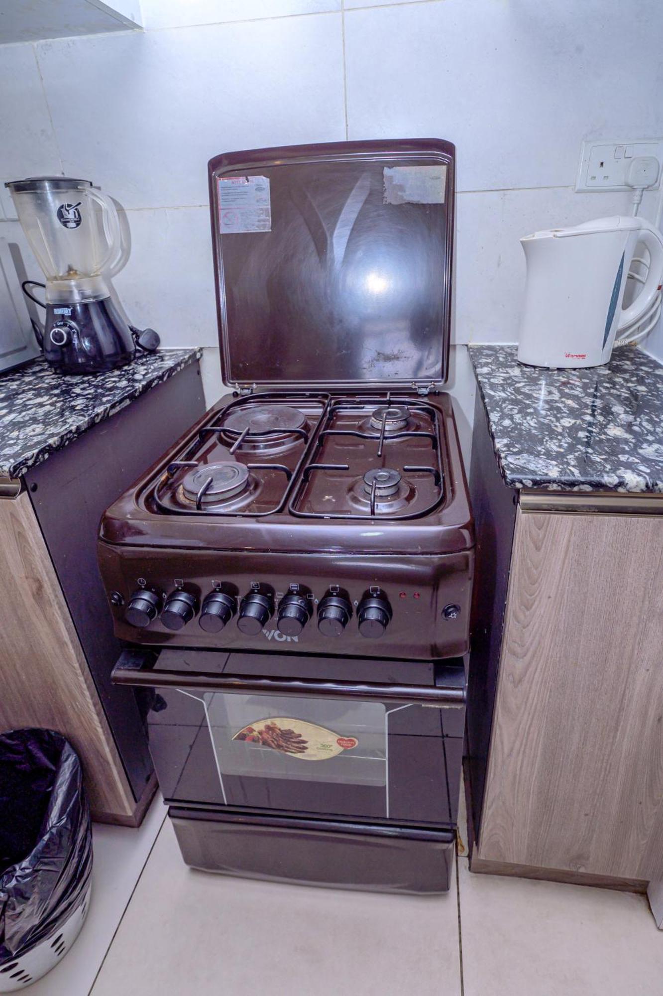 Apartamento Lathembo Serviced *